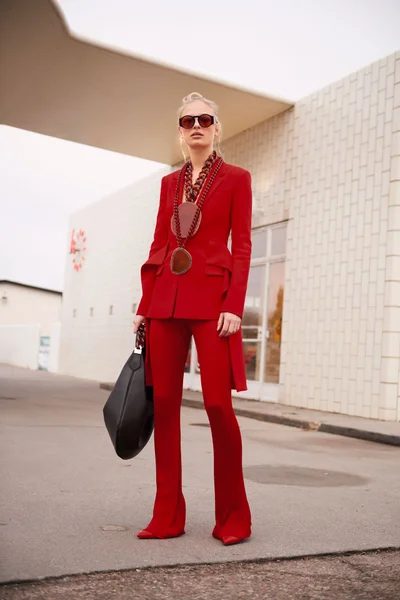 Look 17